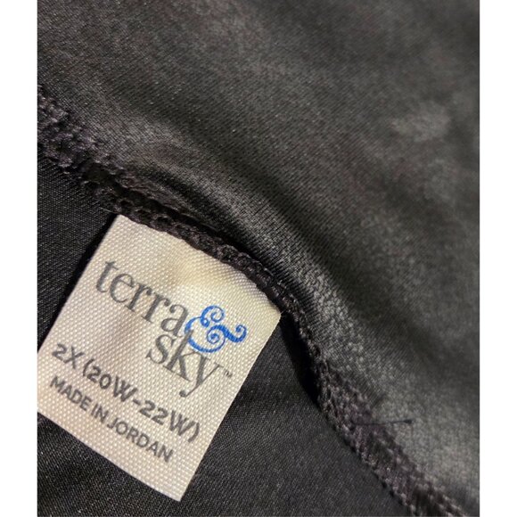 New! Terra & Sky Women's Plus Size 2X Fitted Legging Black Faux Leather Pull-On - Picture 8 of 14